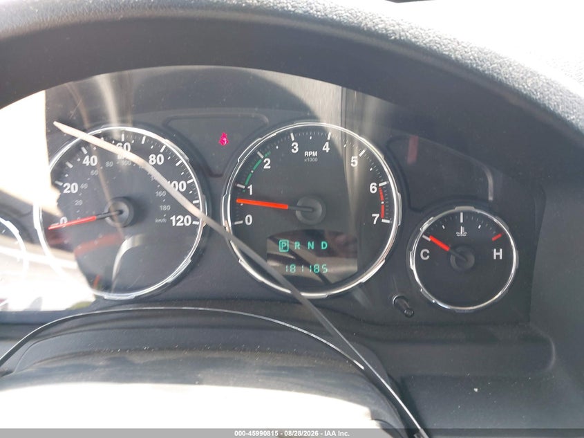 2012 JEEP LIBERTY auction photo 7