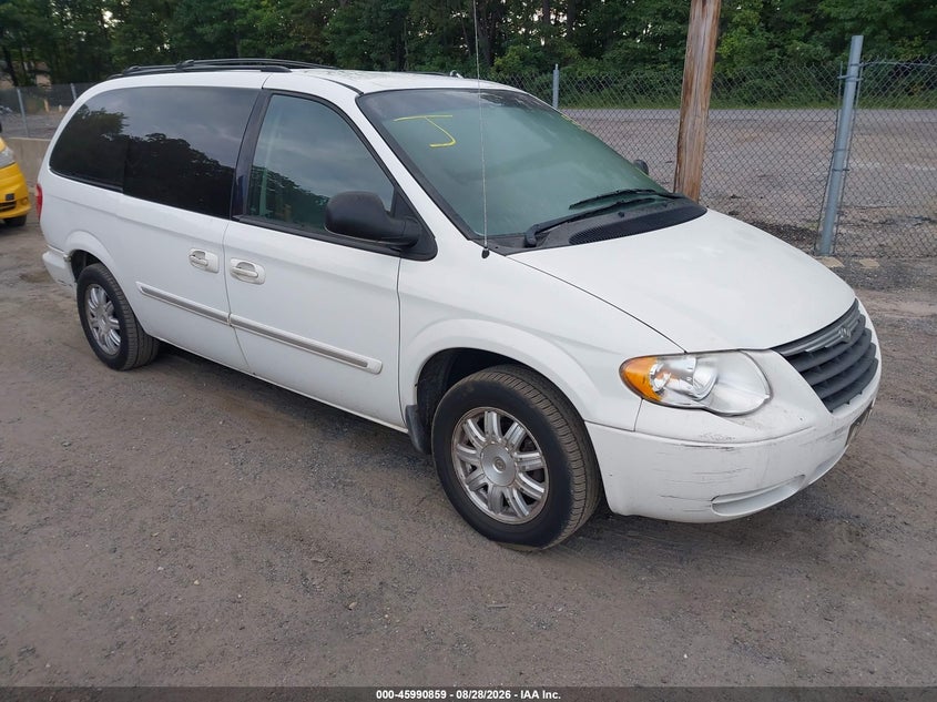 2006 CHRYSLER TOWN & COUNTRY auction photo 1