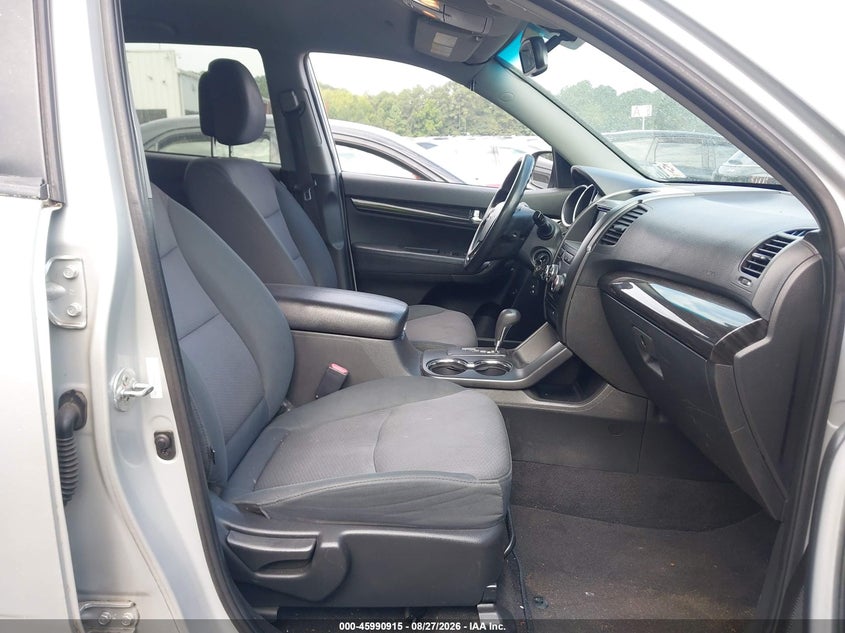 2013 KIA SORENTO auction photo 5
