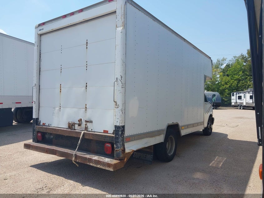 2004 CHEVROLET EXPRESS CUTAWAY auction photo 4