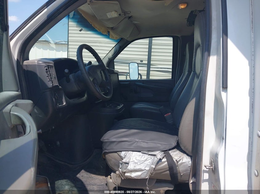 2004 CHEVROLET EXPRESS CUTAWAY auction photo 7