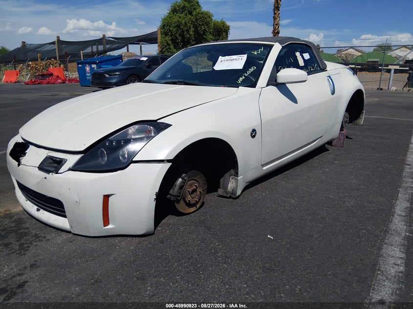 2004 NISSAN 350Z