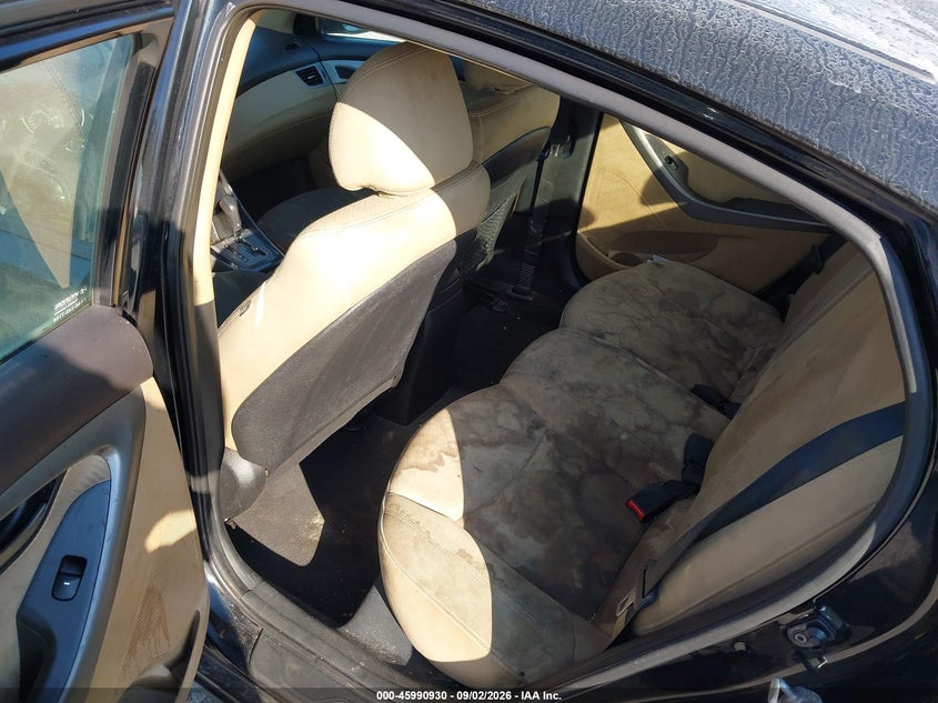 2013 HYUNDAI ELANTRA auction photo 8
