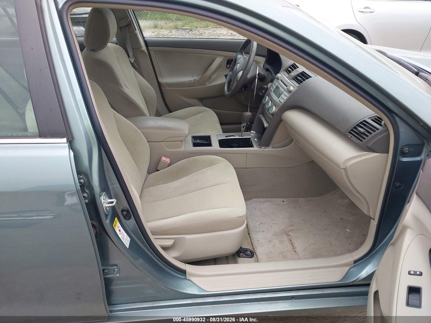 2009 TOYOTA CAMRY auction photo 5