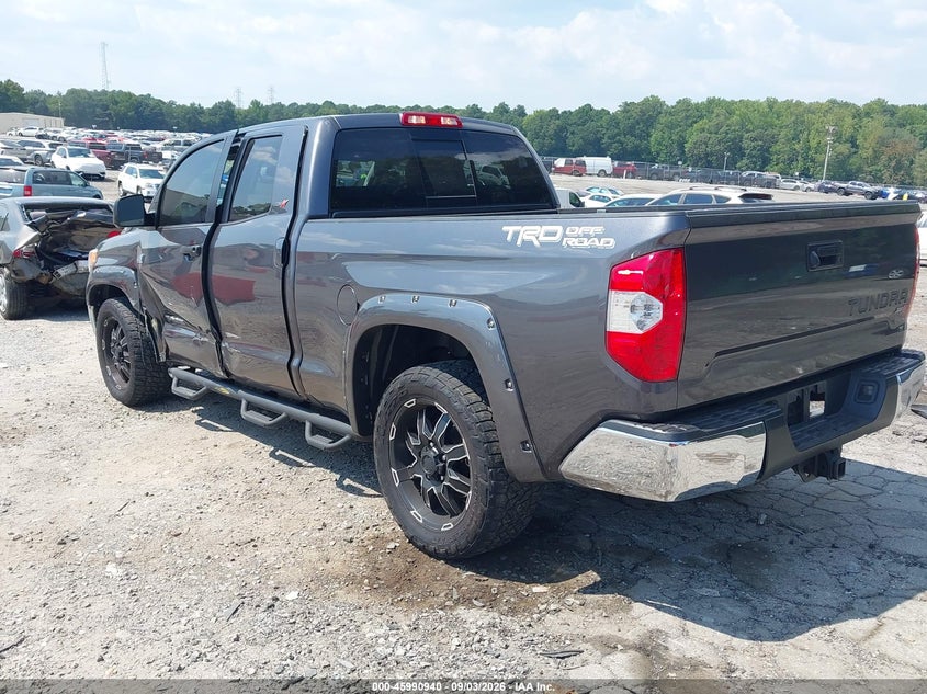 TOYOTA TUNDRA - zdjęcie 18