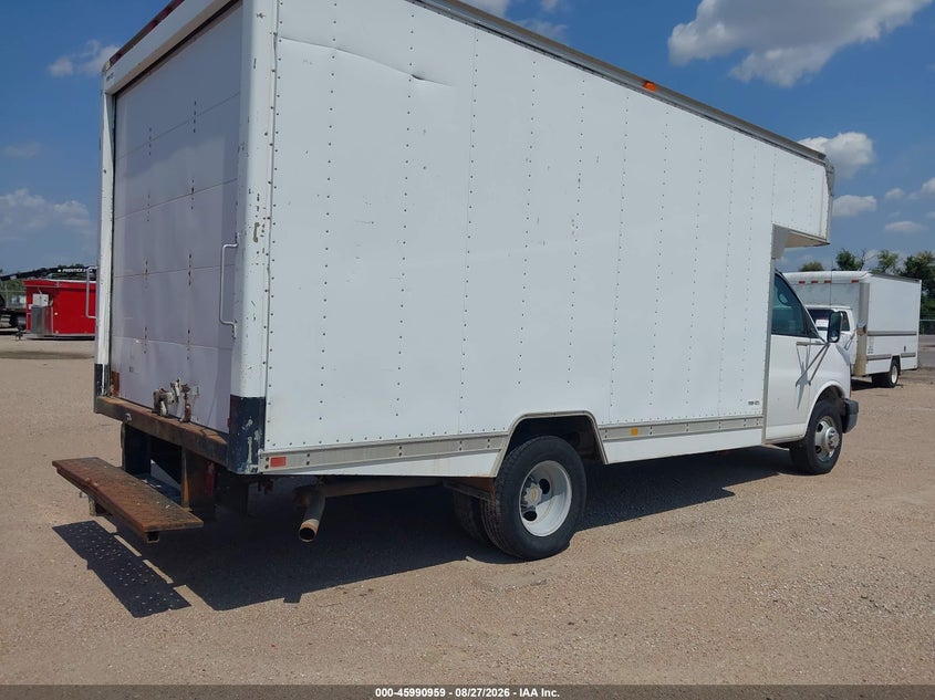 2005 CHEVROLET EXPRESS CUTAWAY auction photo 4