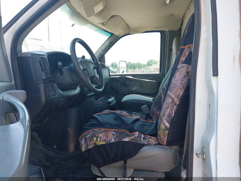 2005 CHEVROLET EXPRESS CUTAWAY auction photo 7