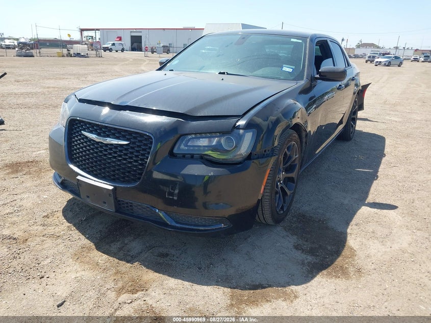 2019 Chrysler 300, Удар сзади, IAAI, VIN 2C3CCAAG1KH671590 — фото 2