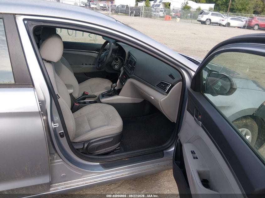 2017 HYUNDAI ELANTRA auction photo 5