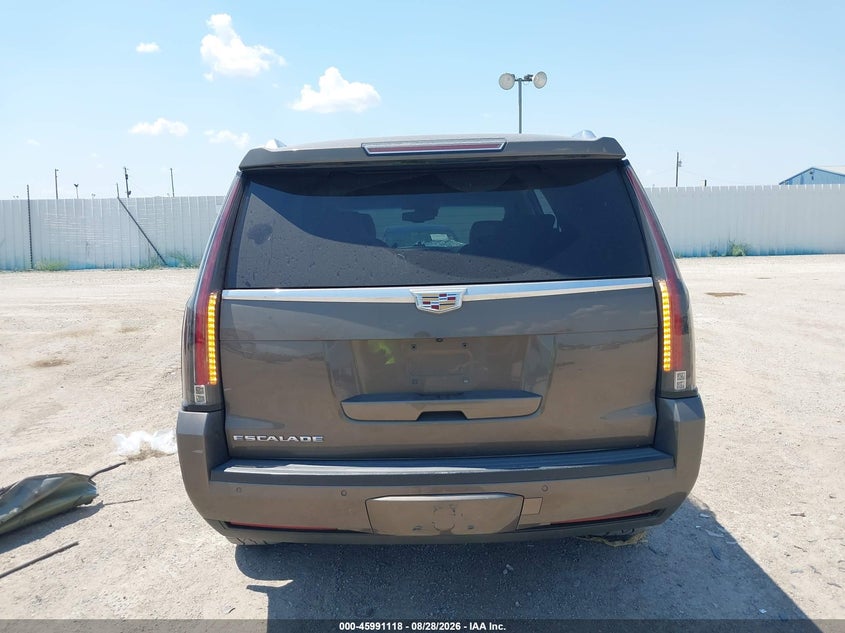 CADILLAC ESCALADE - zdjęcie 17