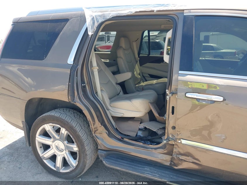CADILLAC ESCALADE - zdjęcie 6