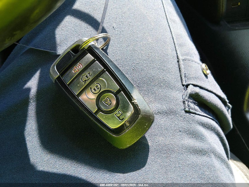 FORD MUSTANG - zdjęcie 11