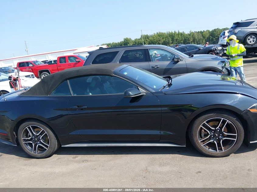 FORD MUSTANG - zdjęcie 13