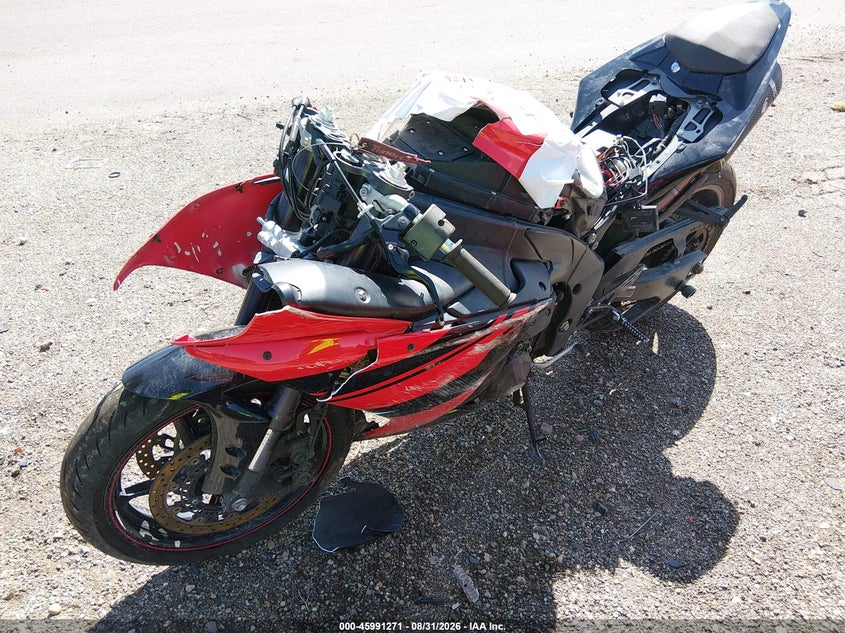 YAMAHA YZFR1 2013