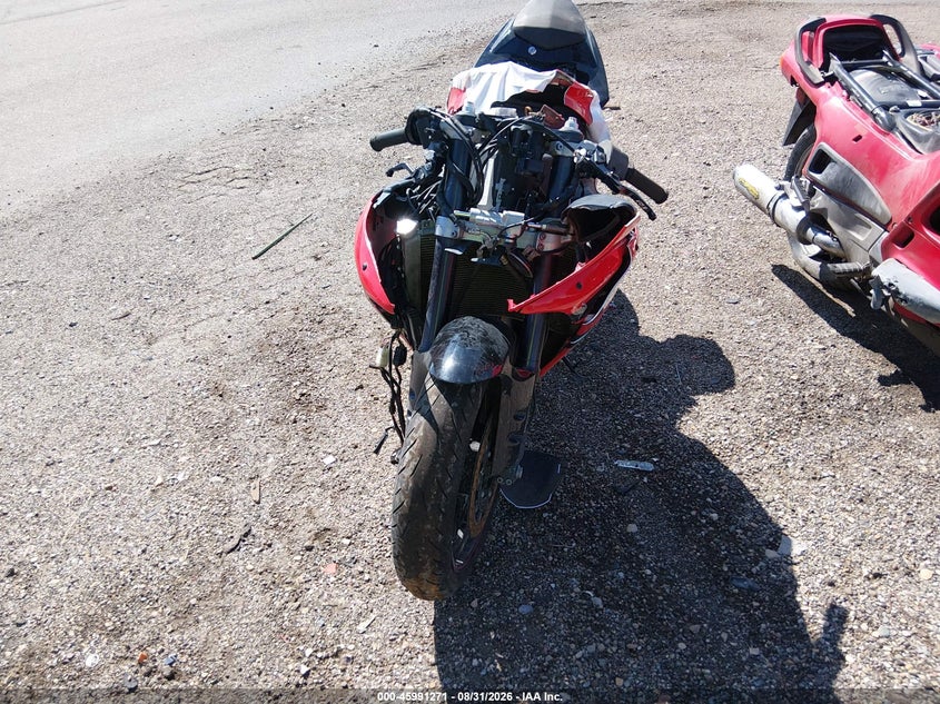 YAMAHA YZFR1 2013
