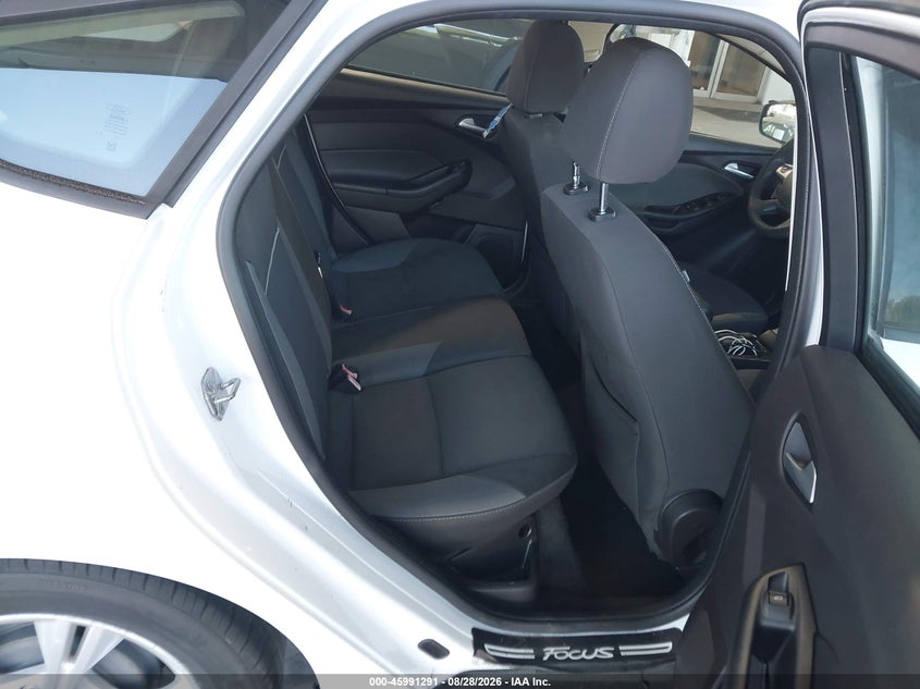 2014 FORD FOCUS auction photo 8