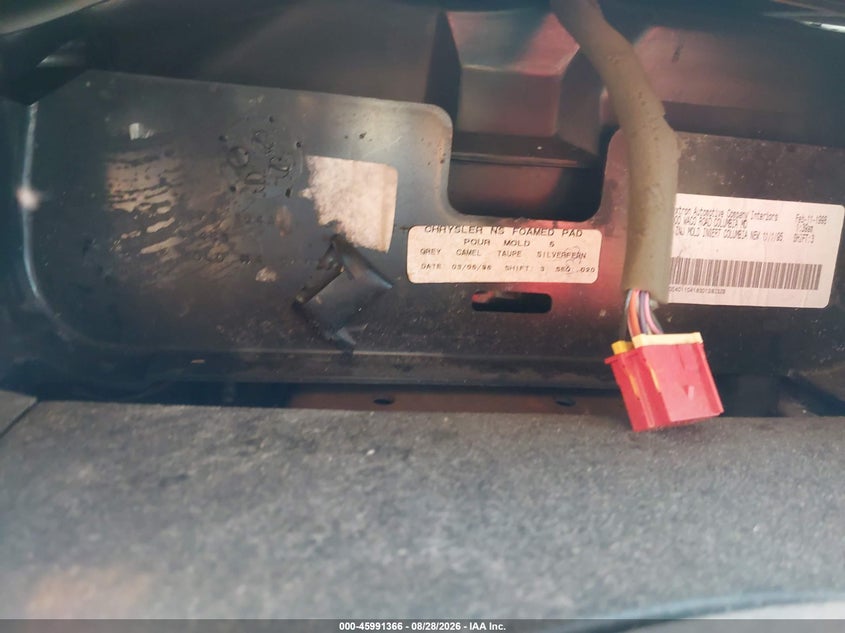 1998 DODGE GRAND CARAVAN auction photo 7