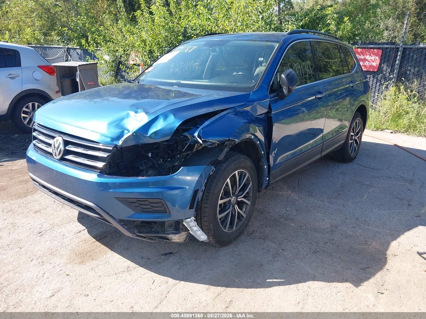 2019 Volkswagen Tiguan 2.0T Se/2.0T Sel/2.0T Sel R-Line/2.0T Sel R-Line Black, Left Front, IAAI, VIN 3VV2B7AX2KM137899 — photo 2