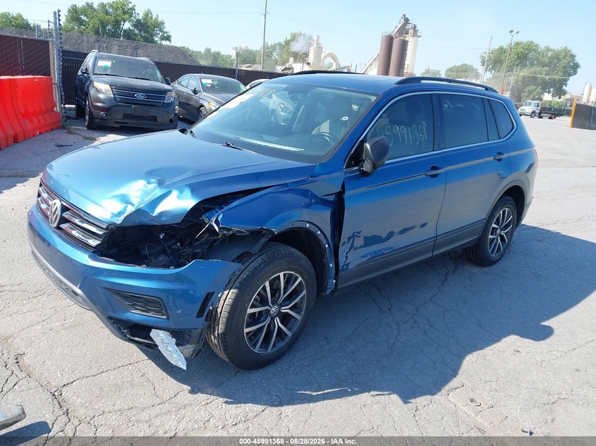 2019 VOLKSWAGEN TIGUAN auction photo 2