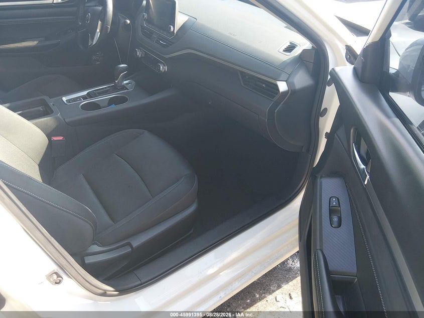 2019 NISSAN ALTIMA auction photo 5
