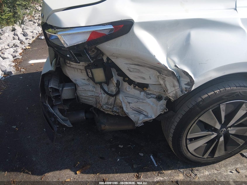 2019 NISSAN ALTIMA auction photo 6