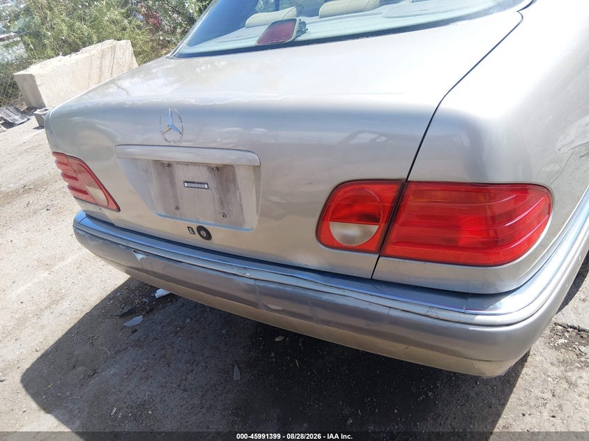 1997 MERCEDES-BENZ E 320 auction photo 6