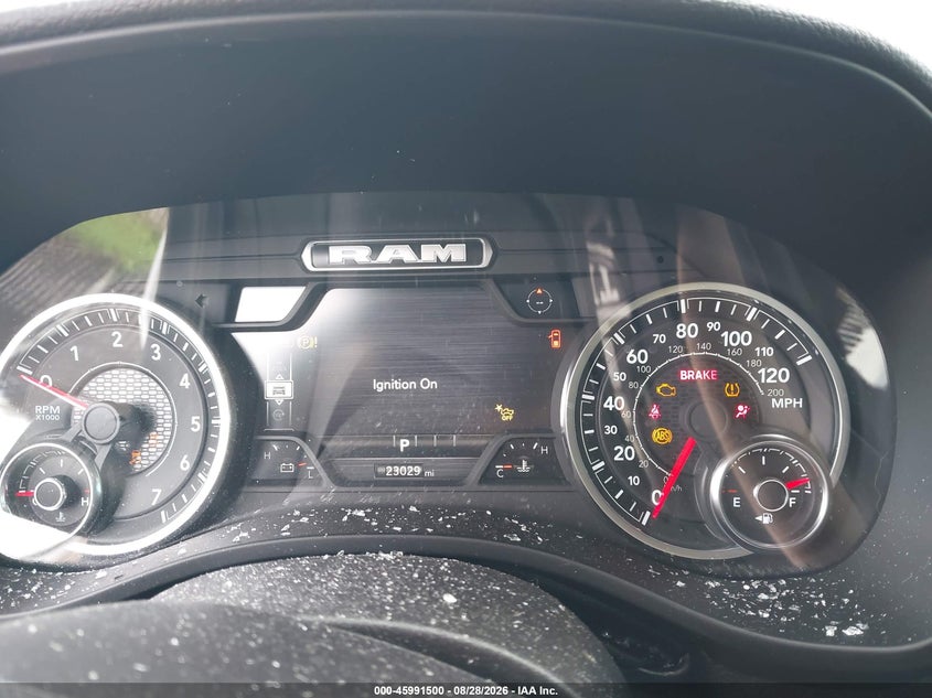 2025 RAM 1500 auction photo 7