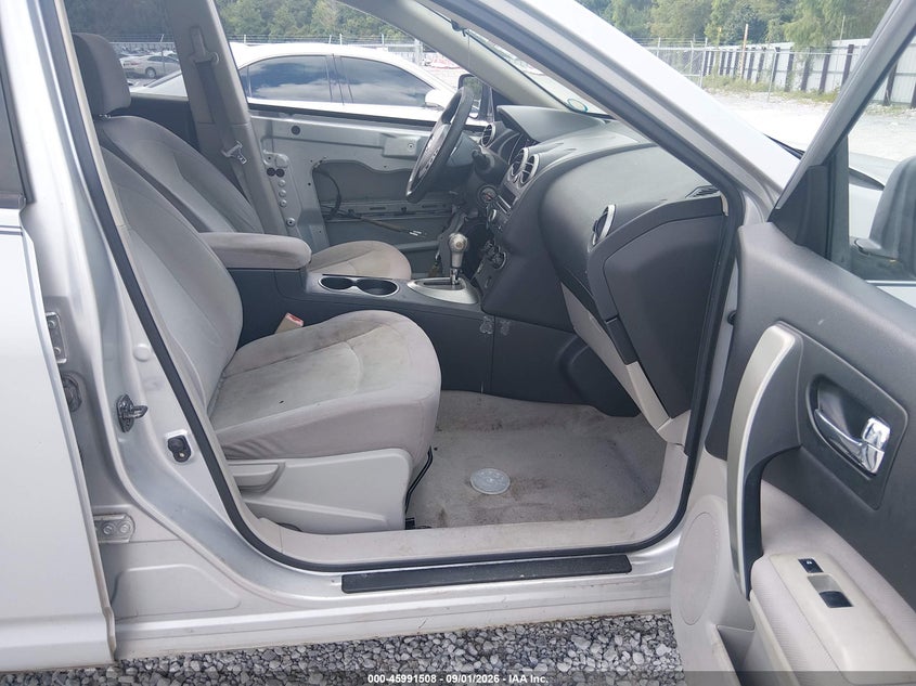 2010 NISSAN ROGUE auction photo 5