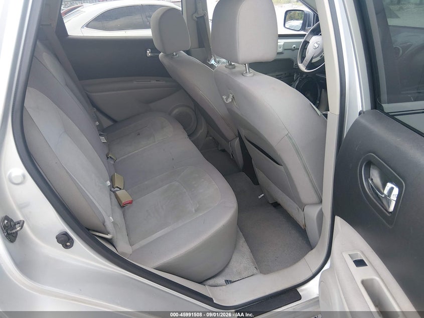 2010 NISSAN ROGUE auction photo 8