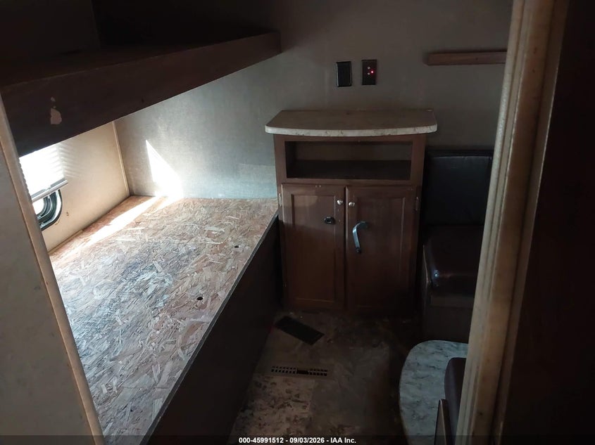 2017 HEARTLAND RV PIONEER SERIES M-300 auction photo 8