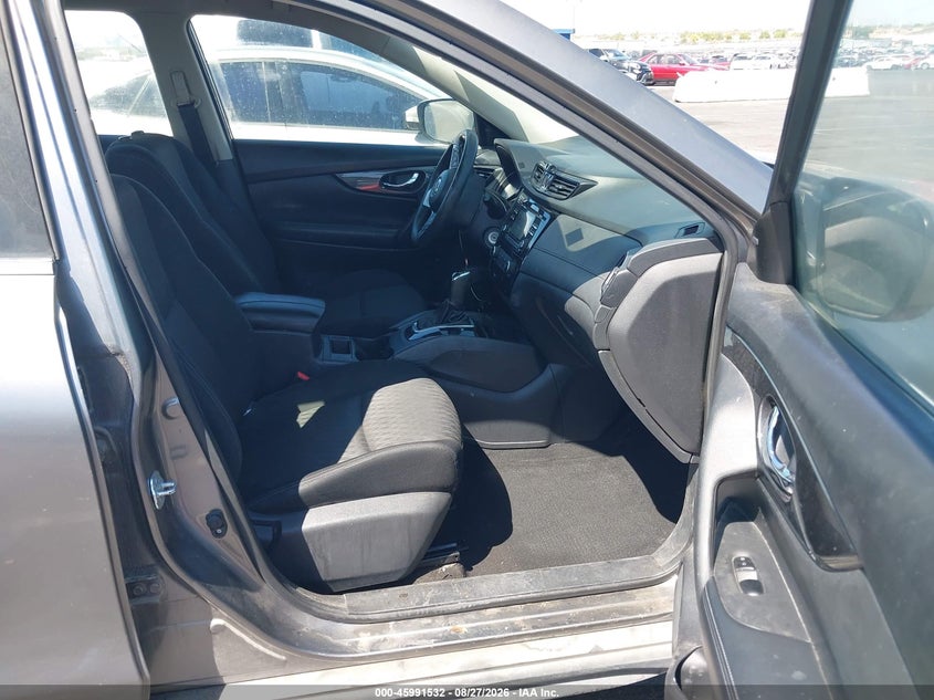2017 NISSAN ROGUE auction photo 5