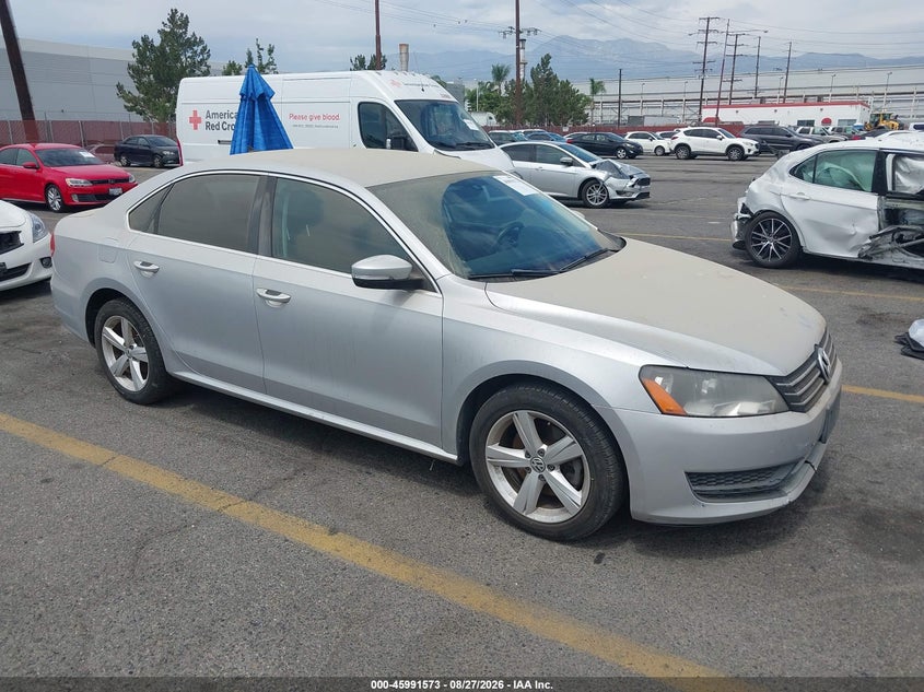 2013 VOLKSWAGEN PASSAT auction photo 1