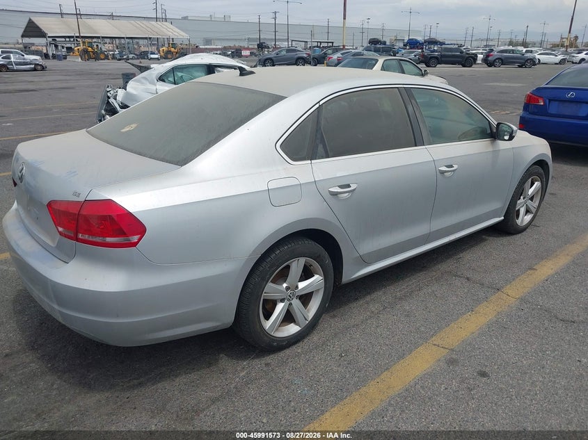 2013 VOLKSWAGEN PASSAT auction photo 4