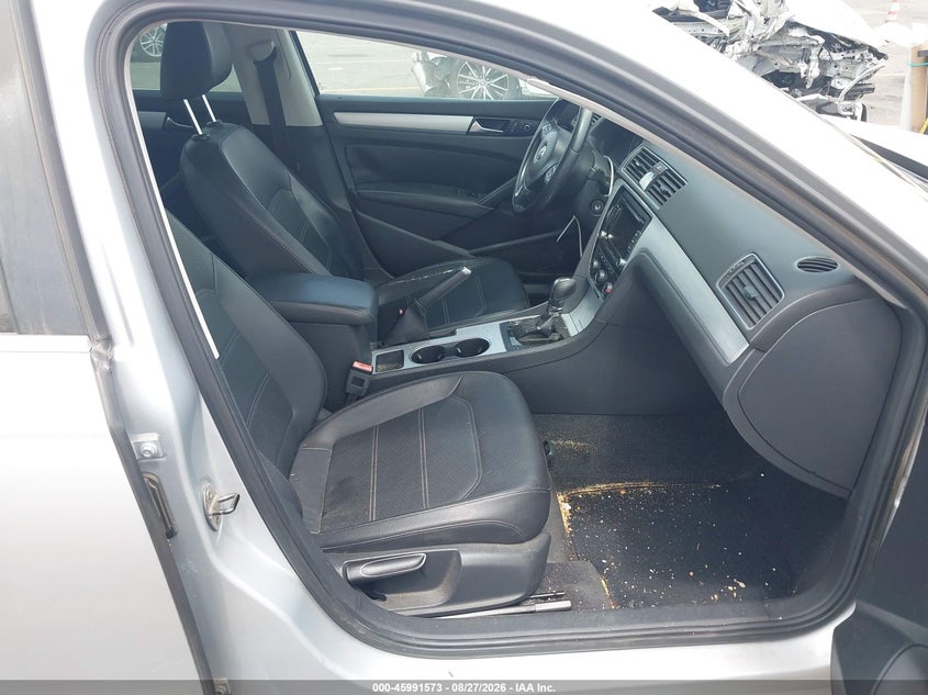 2013 VOLKSWAGEN PASSAT auction photo 5