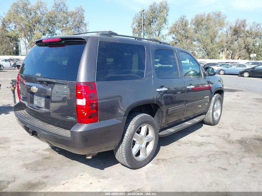 2011 CHEVROLET TAHOE auction photo 4