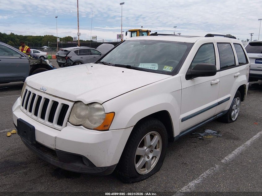 2008 Jeep Grand Cherokee Laredo, Левый бок, IAAI, VIN 1J8GR48K08C235079 — фото 2