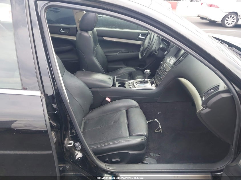 2012 INFINITI G37X · Фото 5