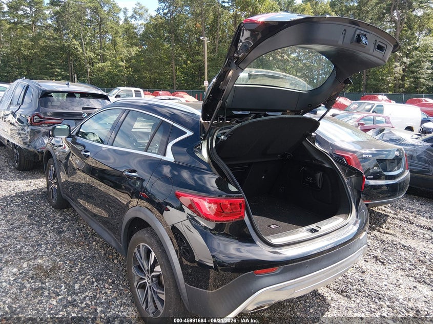 2018 INFINITI QX30 auction photo 3