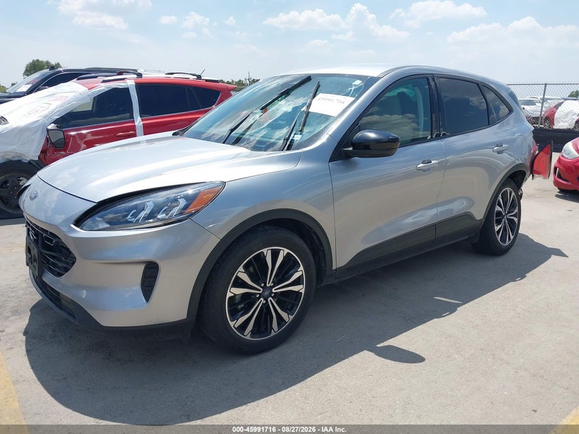 2022 Ford Escape, Right Side, IAAI, VIN 1FMCU0G69NUB97211 — photo 2