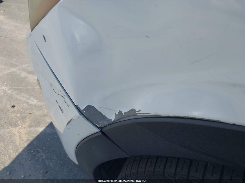 2013 HYUNDAI SANTA FE auction photo 6