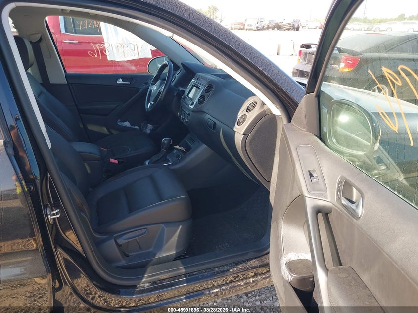 2016 VOLKSWAGEN TIGUAN auction photo 5