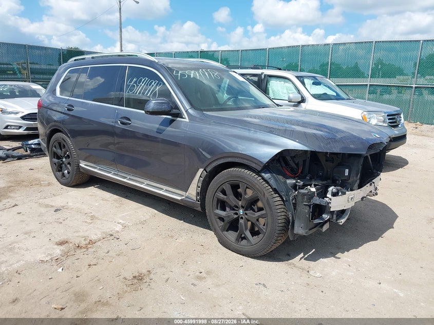 BMW X7 - zdjęcie 1