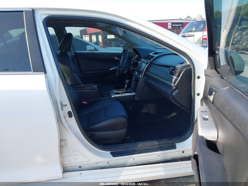 2014 TOYOTA CAMRY auction photo 5