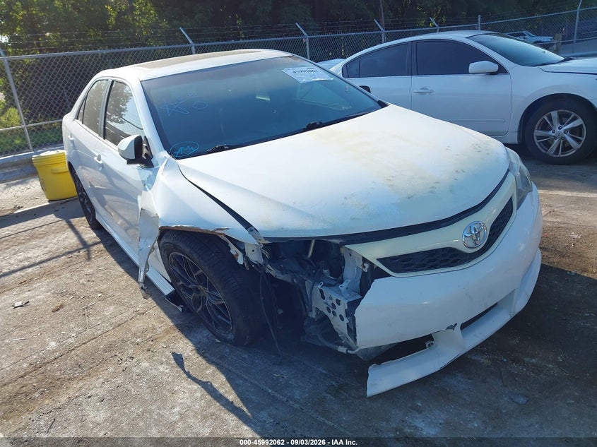 2014 TOYOTA CAMRY auction photo 6