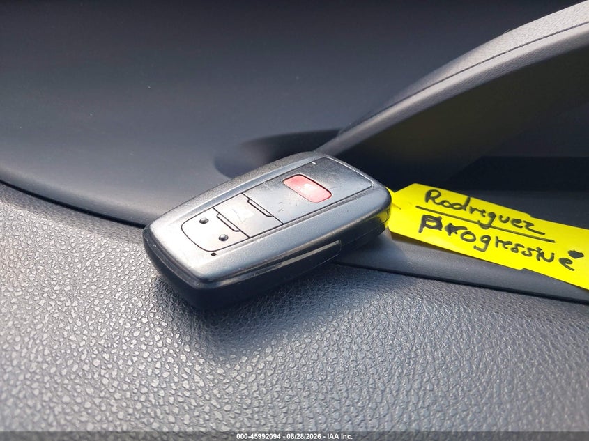 TOYOTA PRIUS - zdjęcie 11