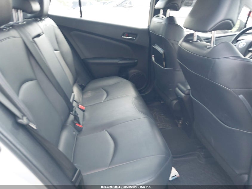 TOYOTA PRIUS - zdjęcie 8