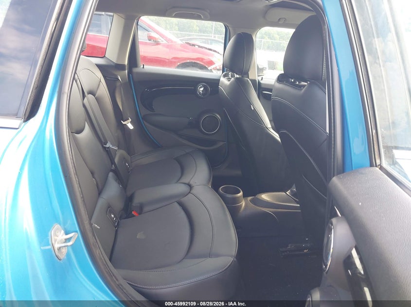 2015 MINI HARDTOP COOPER S · Photo 8