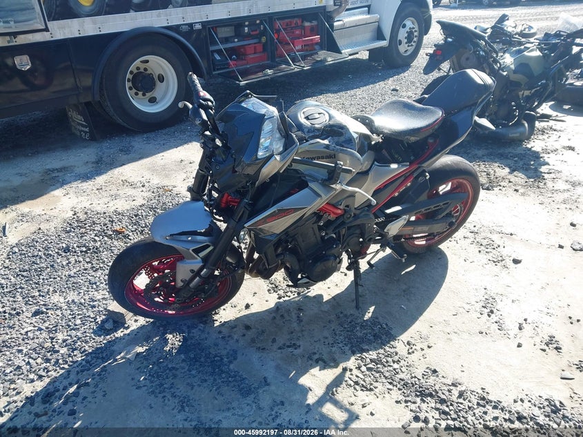 KAWASAKI ZR900 2023