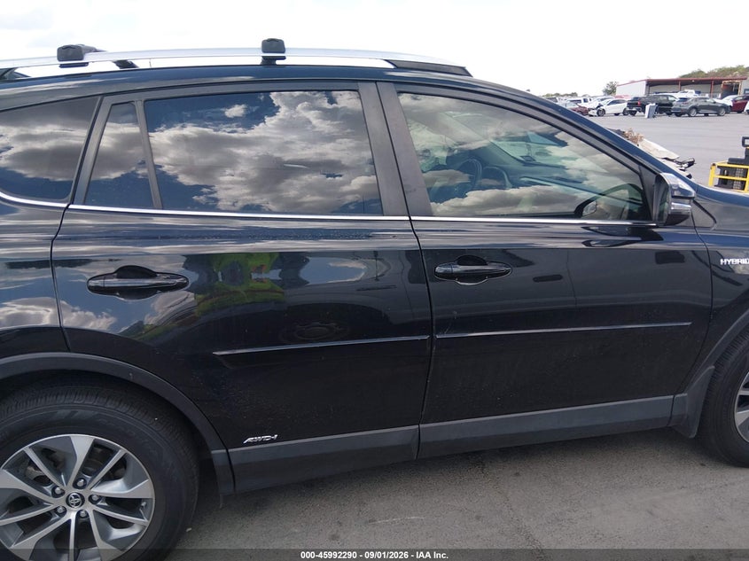 TOYOTA RAV4 HYBRID - zdjęcie 13