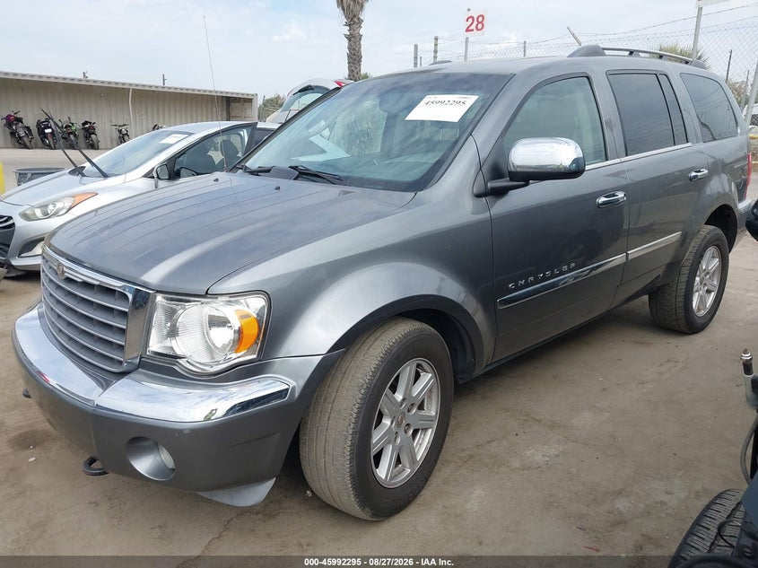 2007 Chrysler Aspen, Normal Wear & Tear, IAAI, VIN 1A8HW582X7F534451 — photo 2